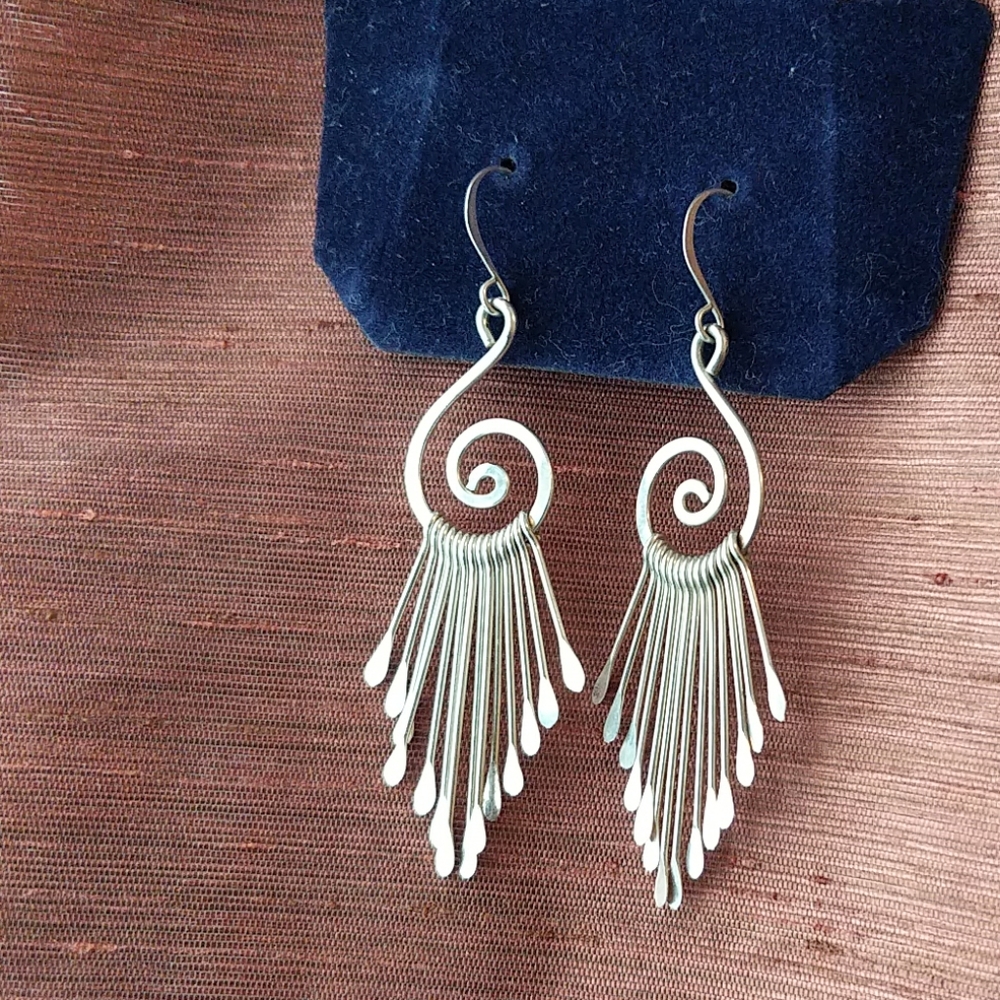 VINTAGE Silver dangle earrings
